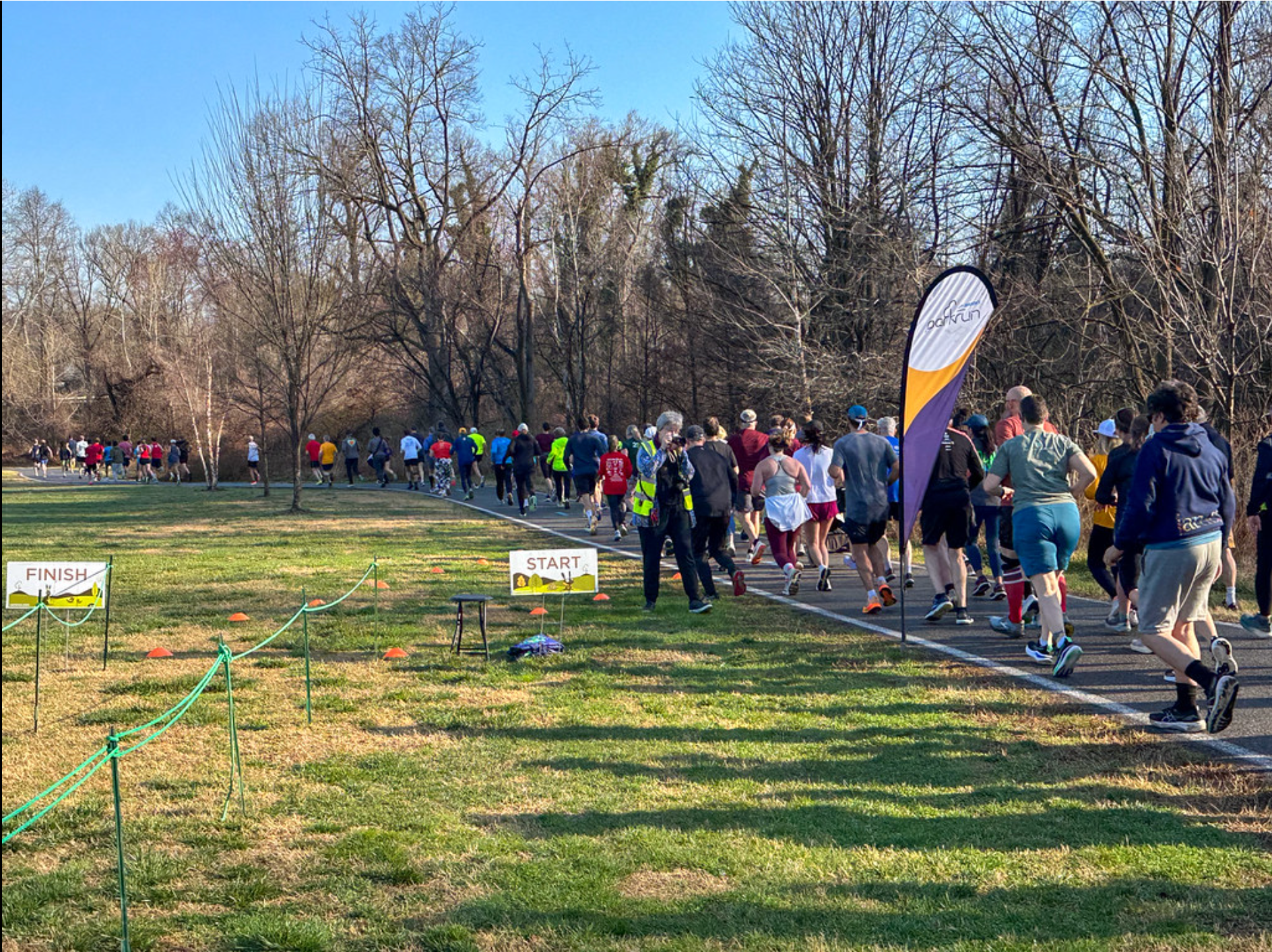People starting at the start line for a 5k race
