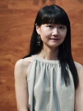 headshot of Lucy Qiu