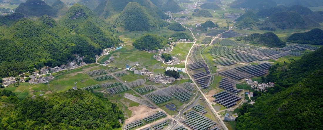 picture of solar farm in China