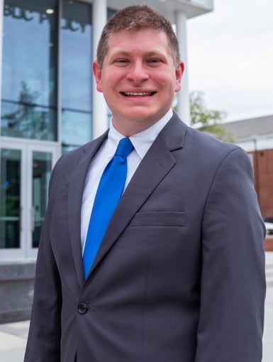 headshot of Ethan Simon