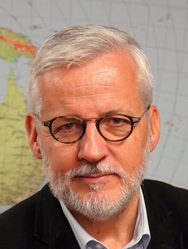 Head shot of John Blaxland